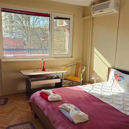 Fully Equipped Bright Close To Transport