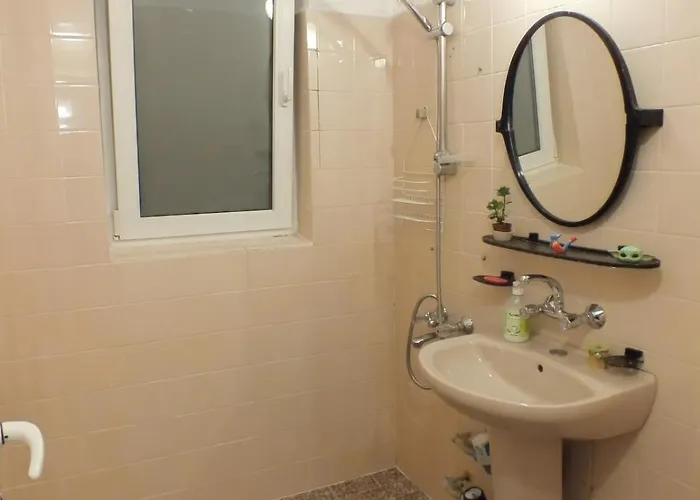 Fully Equipped Bright Close To Transport *