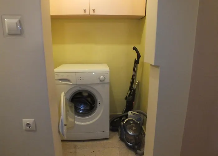 Fully Equipped Bright Close To Transport