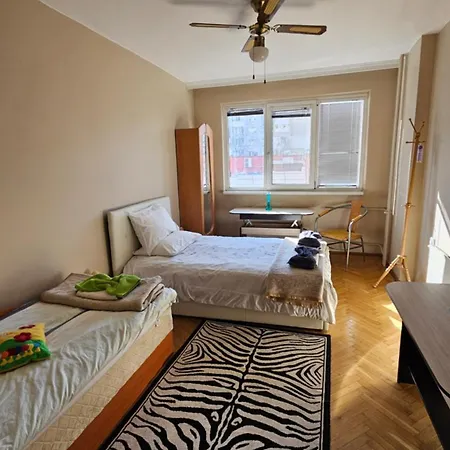 Fully Equipped Bright Close To Transport